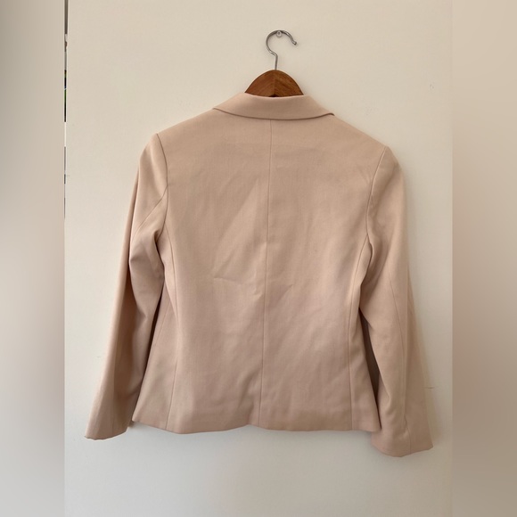 H&M Cropped Cream Blazer (Size 2) - Picture 5 of 6